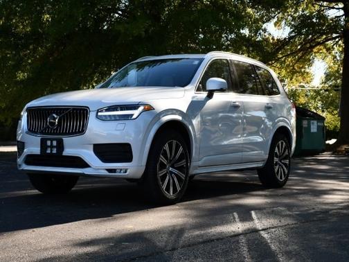 2023 Volvo XC90 B5 AWD Core