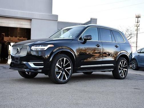 2023 Volvo XC90 Plus