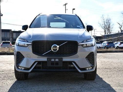 2025 Volvo XC60 Plus