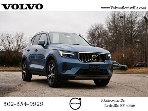 2025 Volvo XC40 Core