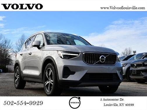 2025 Volvo XC40 Core