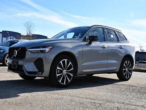 2025 Volvo XC60 Plus