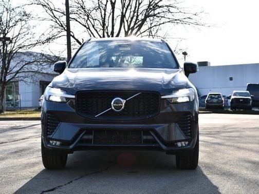 2025 Volvo XC60 Plus
