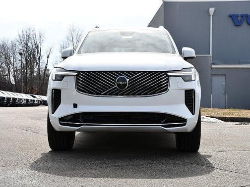 2025 Volvo XC90 Plus