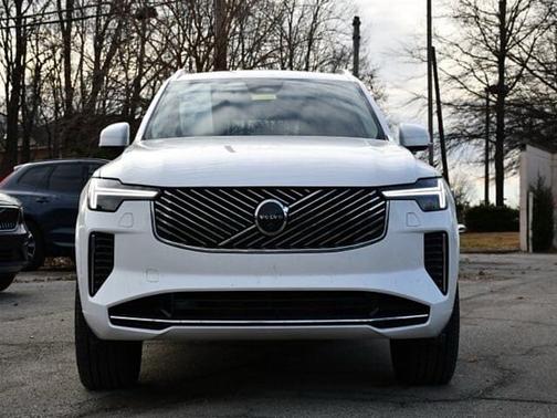 2025 Volvo XC90 Plus