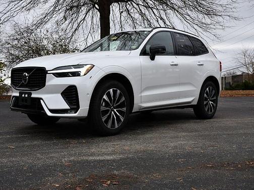 2025 Volvo XC60 Plus