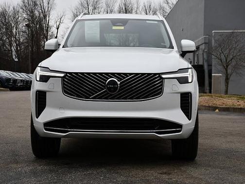 2025 Volvo XC90 Plus