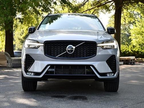 2025 Volvo XC60 Plus