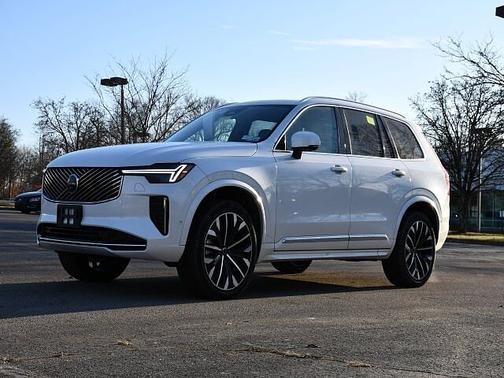 2025 Volvo XC90 Plus