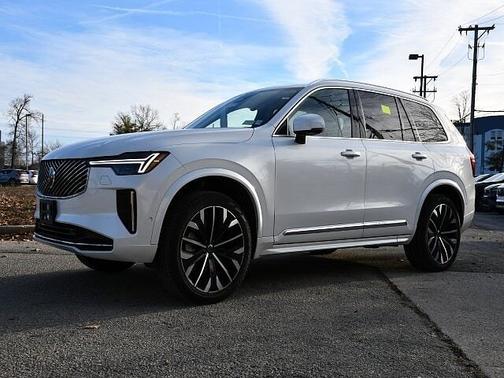 2025 Volvo XC90 Plus