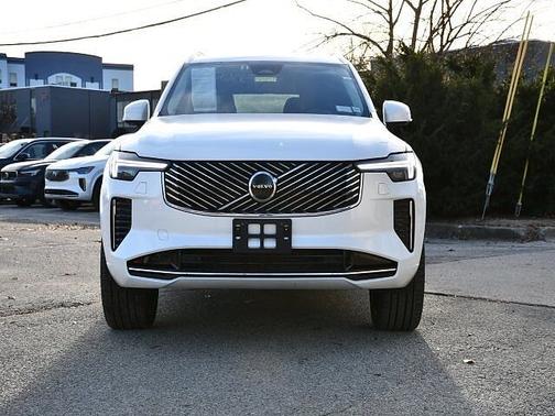 2025 Volvo XC90 Plus