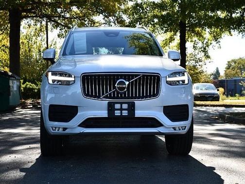 2023 Volvo XC90 Core