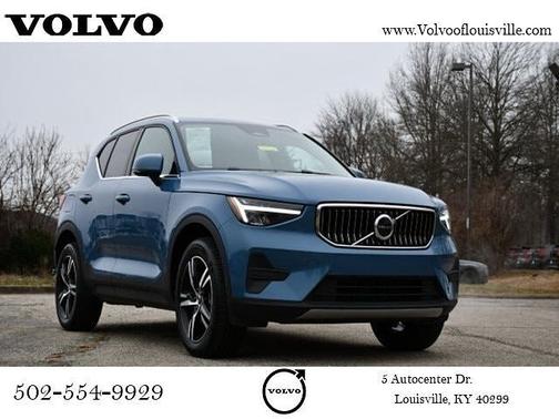 2025 Volvo XC40 Core