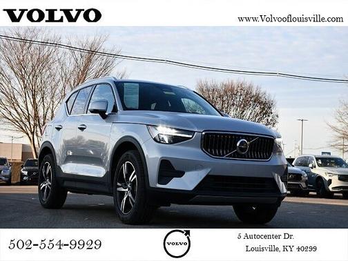 2025 Volvo XC40 Core