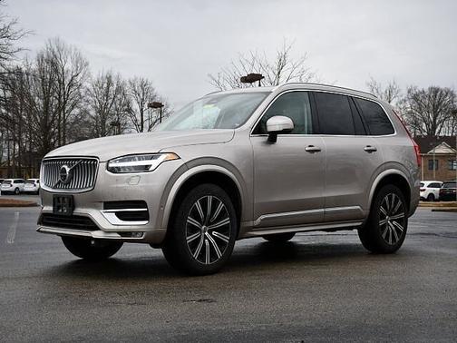 2023 Volvo XC90 Plus