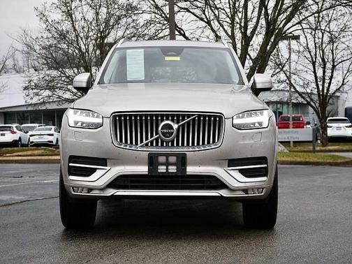 2023 Volvo XC90 Plus