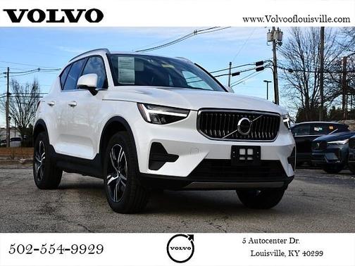 2025 Volvo XC40 Core