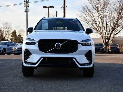 2025 Volvo XC60 Plus