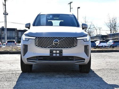 2025 Volvo XC90 Plus