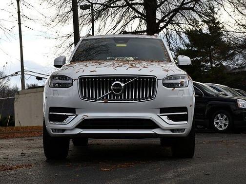 2023 Volvo XC90 Plus