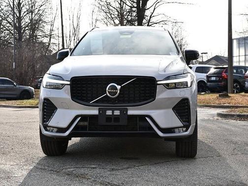2025 Volvo XC60 Plus