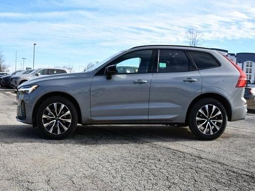 2025 Volvo XC60 Plus