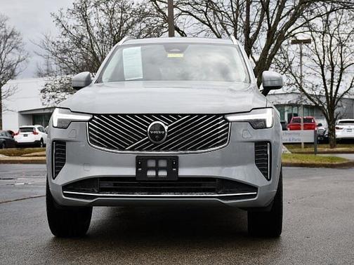 2025 Volvo XC90 Plus