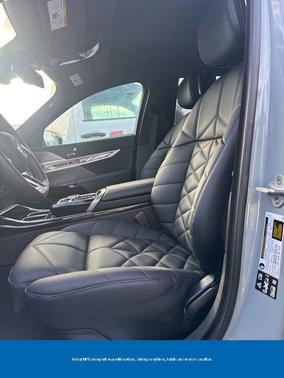 2025 BMW 740 xDrive