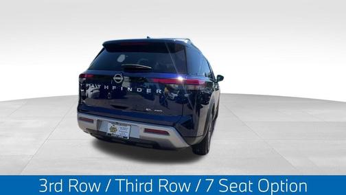 2022 Nissan Pathfinder SL 4WD