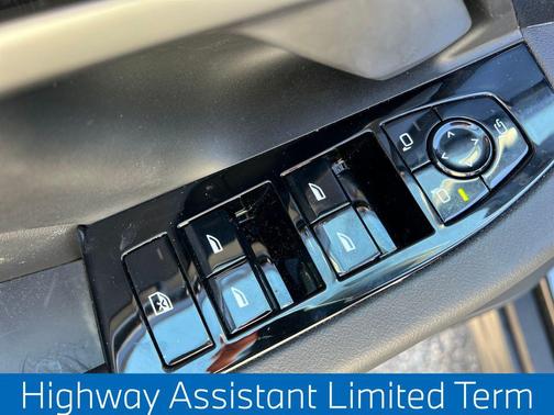 Black Sapphire Metallic 2026 BMW i5 xDrive40
