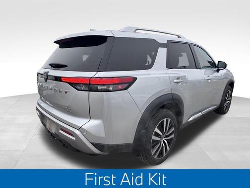 2023 Nissan Pathfinder Platinum 4WD
