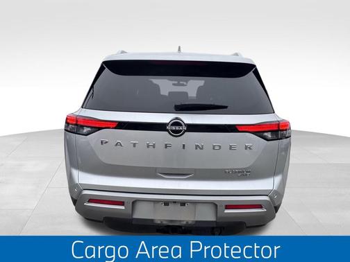 2023 Nissan Pathfinder Platinum 4WD
