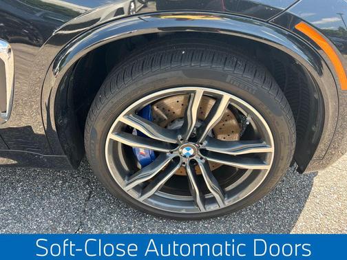 Black Sapphire Metallic 2017 BMW X5 M Base
