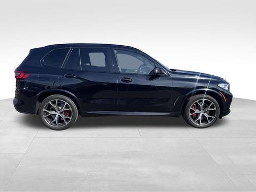 2021 BMW X5 M50i