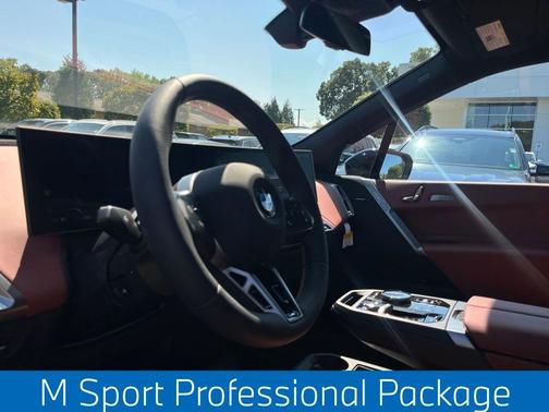 2026 BMW iX xDrive60