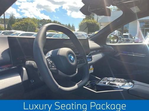 2025 BMW i5 eDrive40