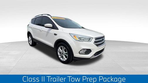 White Platinum Metallic Tri-Coat 2017 Ford Escape SE