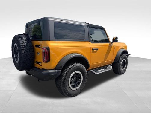 Cyber Orange Metallic Tricoat 2022 Ford Bronco Badlands
