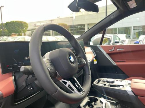 2026 BMW iX xDrive45