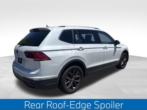 Opal White Pearl 2023 Volkswagen Tiguan 2.0T SE