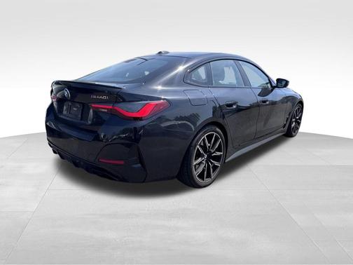 Black Sapphire Metallic 2023 BMW M440 i