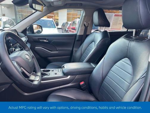 2022 Toyota Highlander Hybrid XLE