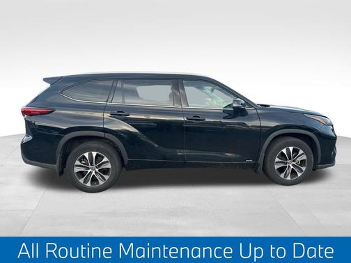 2022 Toyota Highlander Hybrid XLE