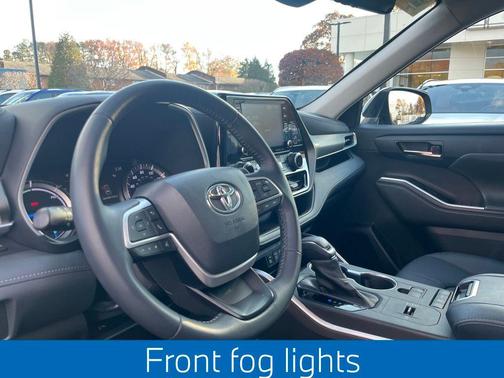 2022 Toyota Highlander Hybrid XLE