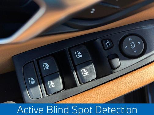 2025 BMW 330 i xDrive