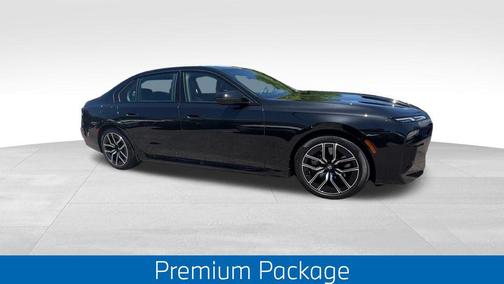 Black Sapphire Metallic 2025 BMW 750e i xDrive