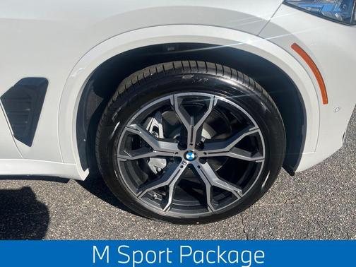 Mineral White Metallic 2026 BMW X5 PHEV xDrive50e