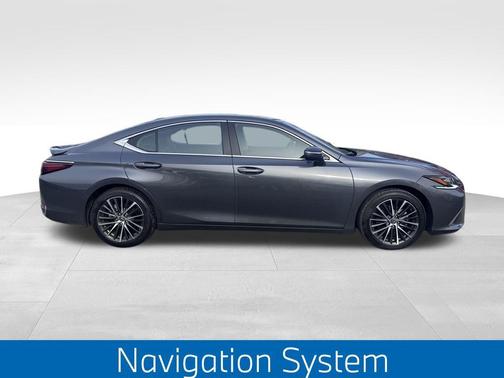 2024 Lexus ES 300h Base