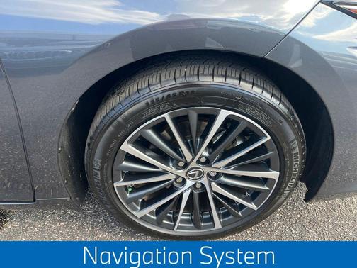 2024 Lexus ES 300h Base