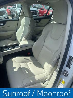2020 Volvo S60 T5 Momentum